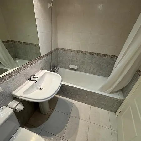 La Fontana A Planta Baja -serviden